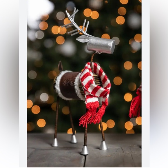 2 Winter metal reindeer figures, each approximately 9 inches tall - Picture 2 of 8